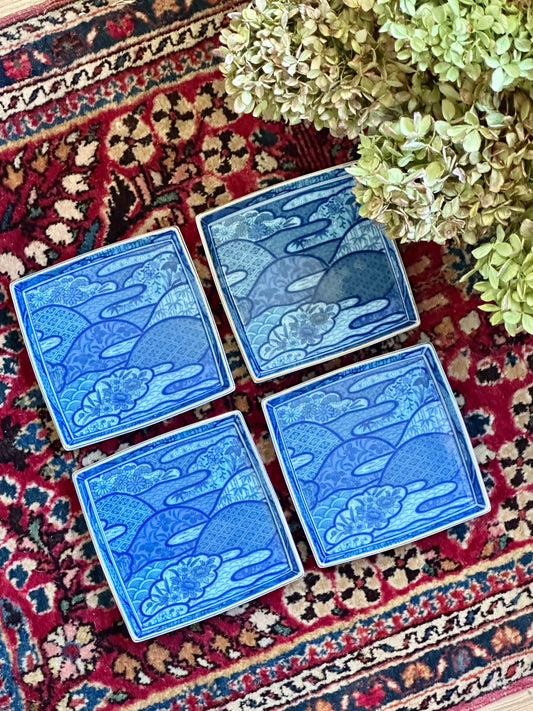 Beautiful Blue and White Trinket Dish